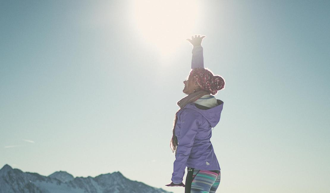 yoga-on-snow