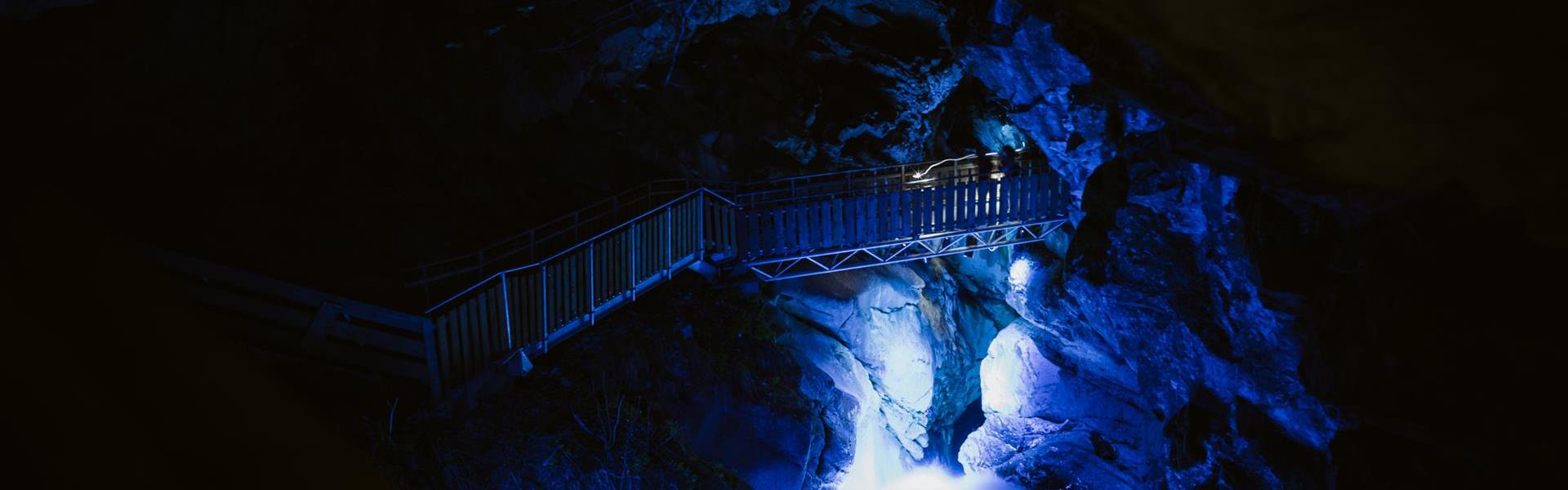 gilfenklamm-magic-light-brixen-tourismus-genossenschaft